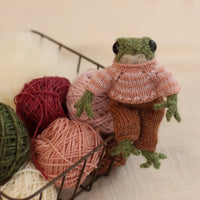 Frog Knitting Kit | Pink Edition