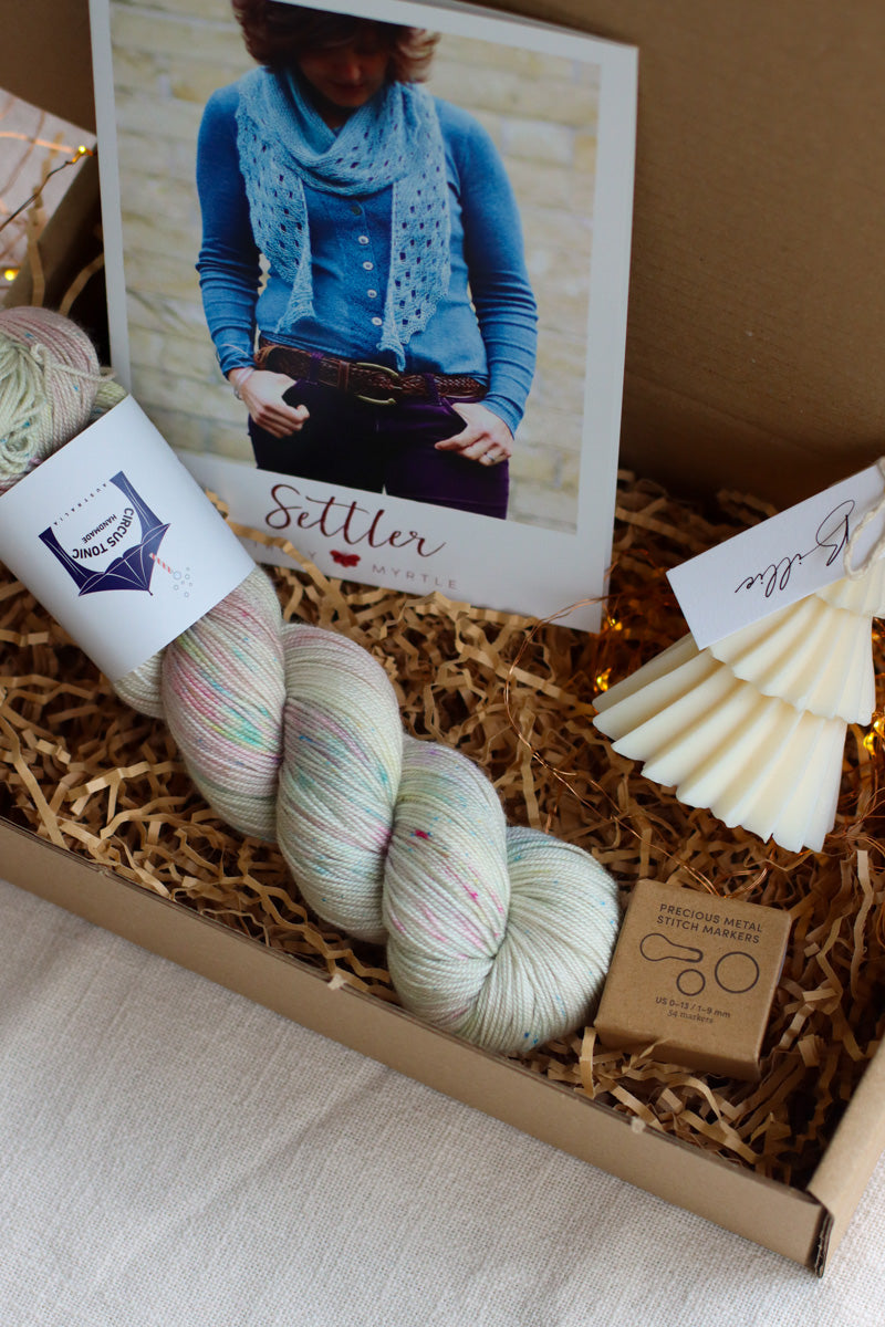 Settler Shawl Christmas Gift Set