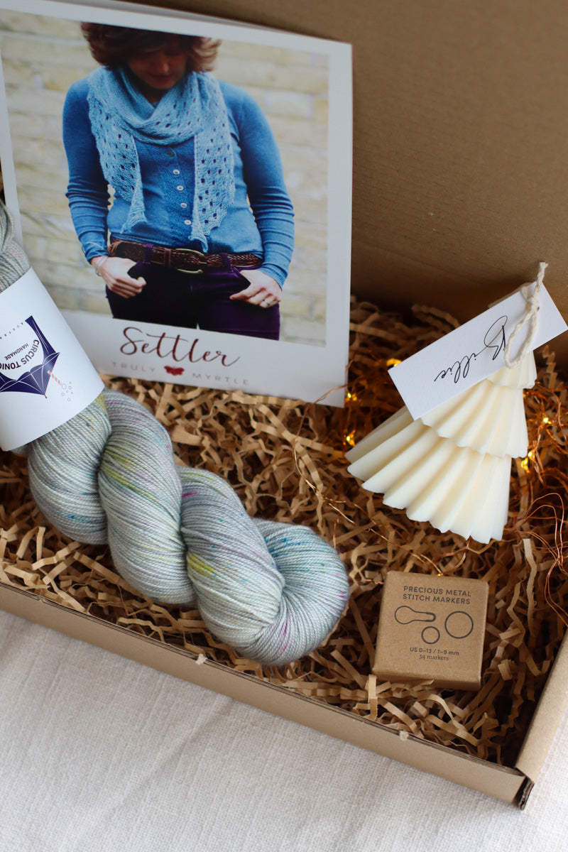 Settler Shawl Christmas Gift Set