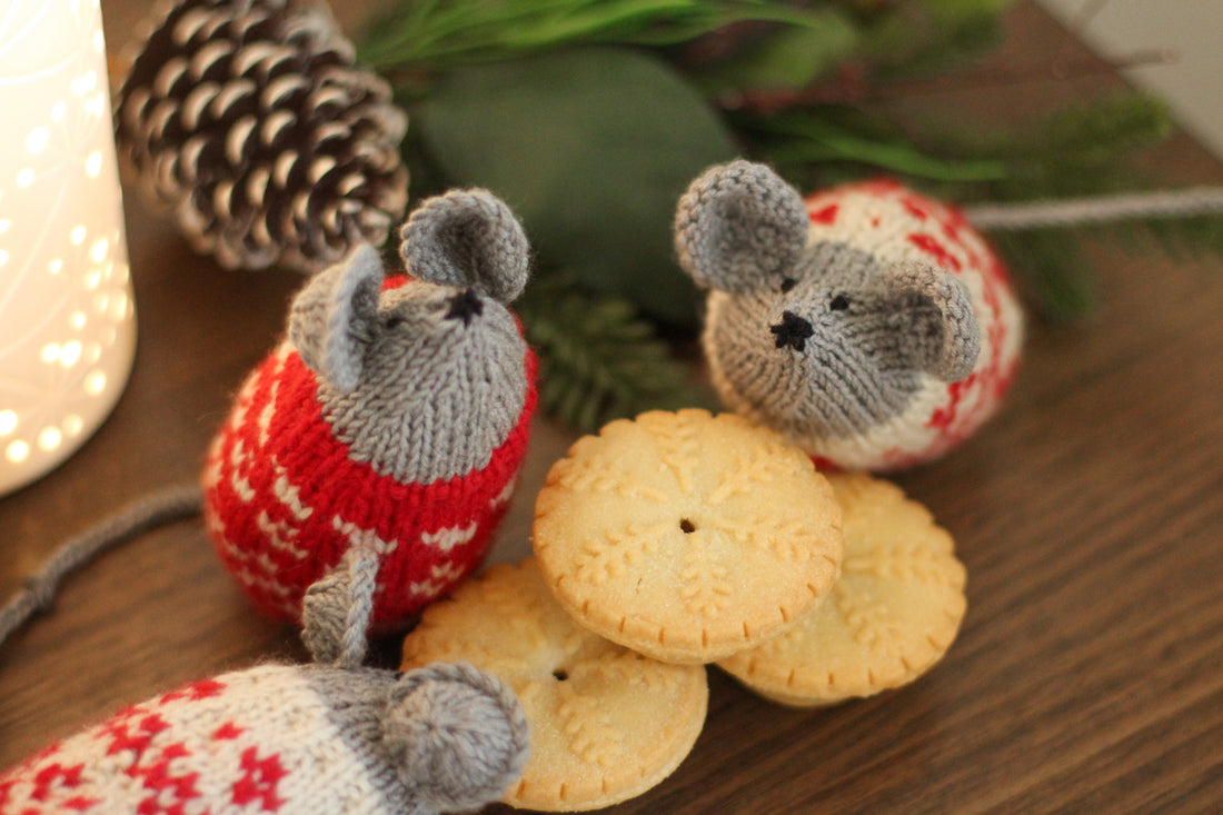 Nordic Christmas Mice | Knitting Kit
