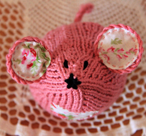 Tea Mouse Knitting Pattern - Say! Little Hen