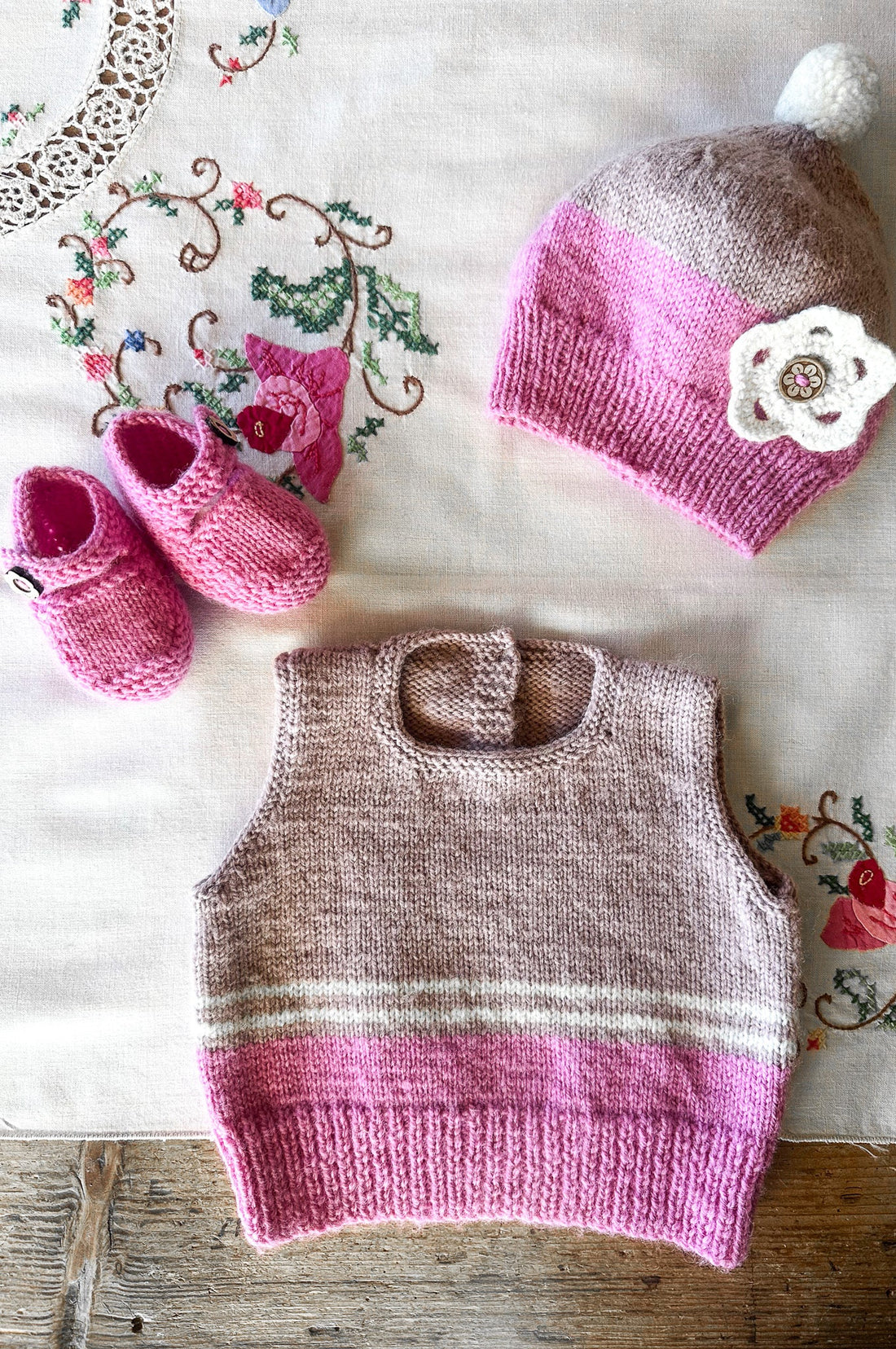 Cassidy Vest, Hat & Shoes by Lisa F Design | Printed Pattern