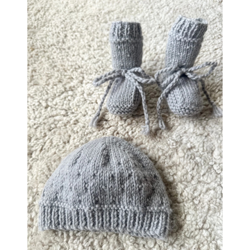 Ari Hat and Booties by Lisa F Design | Printed Pattern