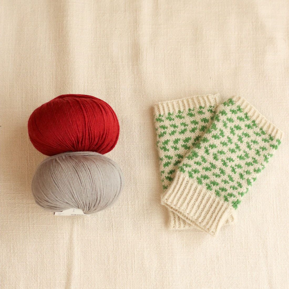 Bilberry Fingerless Mitts Knitting Kit