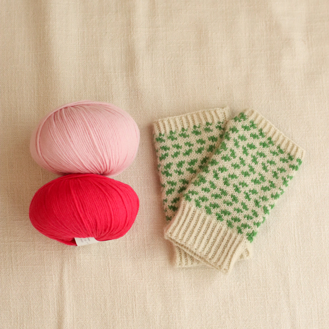 Bilberry Fingerless Mitts Knitting Kit