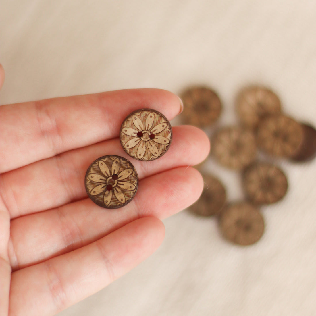 Coconut Buttons | Small 18mm