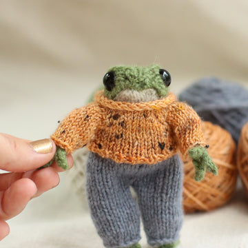 Frog Complete Knitting Kit