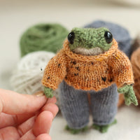 Frog Knitting Kit