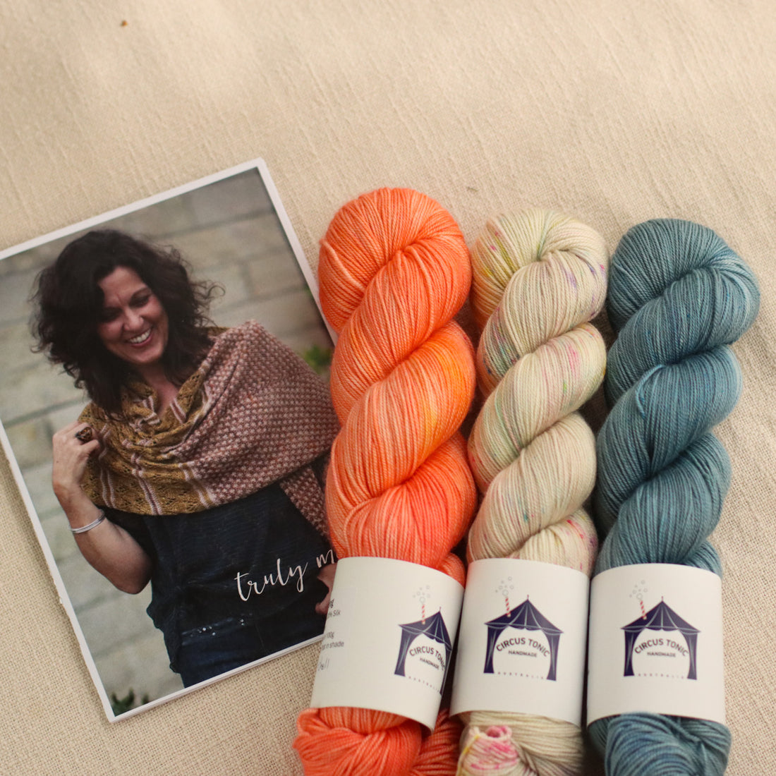 Medley Shawl by Libby Jonson | Knitting Kit