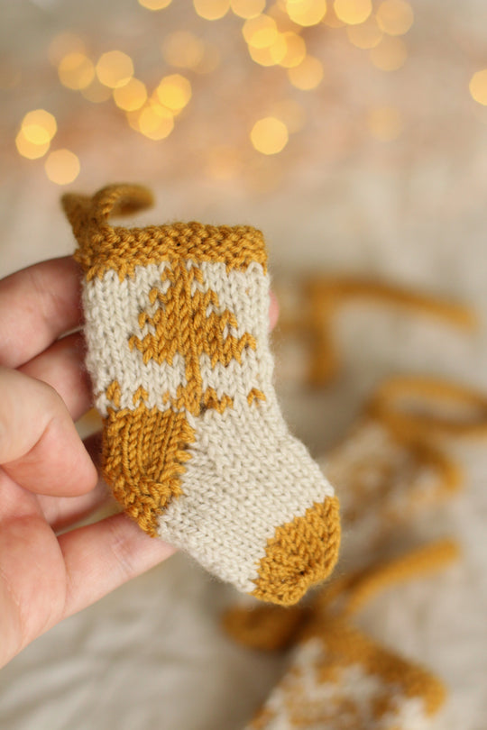 mini stocking knitting workshop