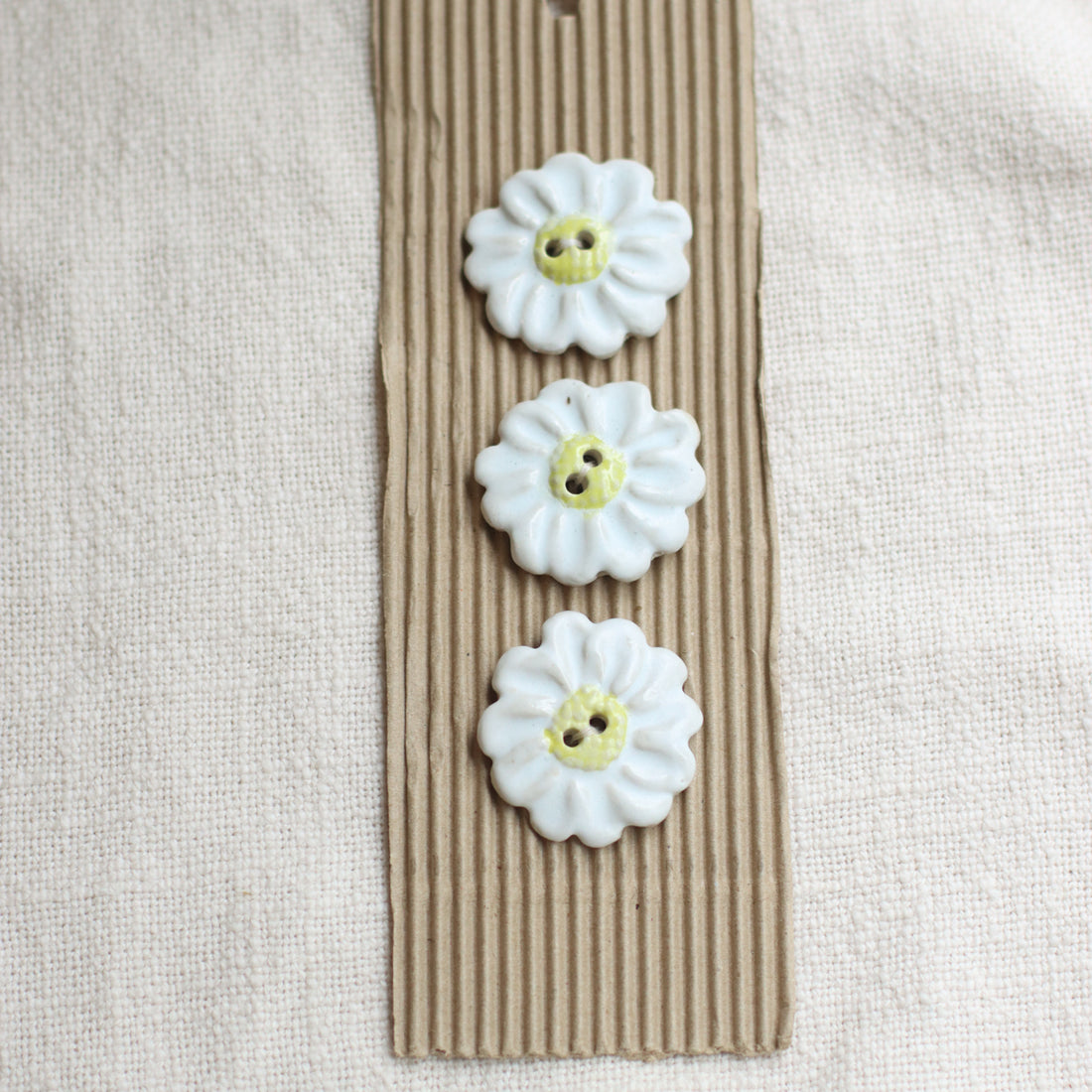 Daisy Buttons | Large