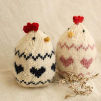 Peckish (the little hen) | PDF Knitting Pattern