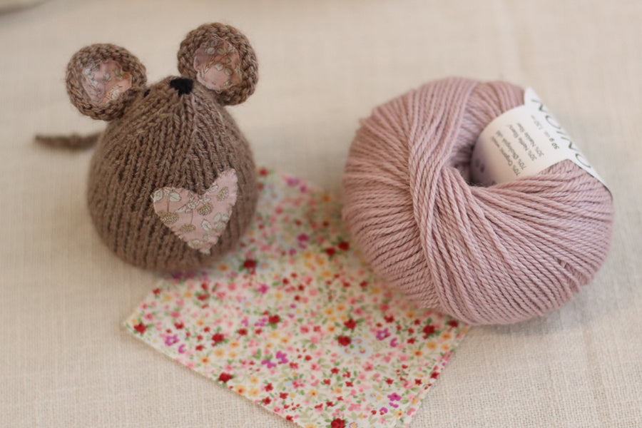 Tea Mouse Knitting Kit | Woolly