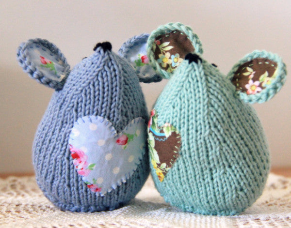 Tea Mouse Knitting Pattern - Say! Little Hen