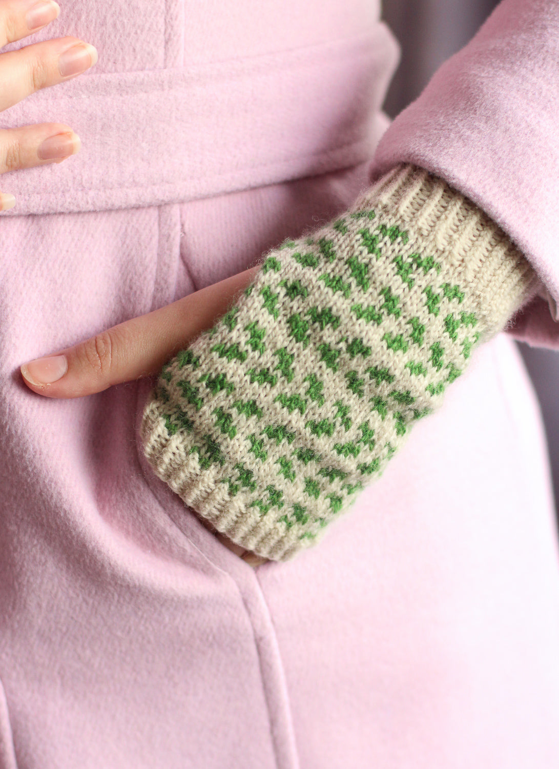 Bilberry Fingerless Mitts | PDF Knitting Pattern