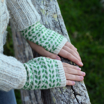 Bilberry Fingerless Mitts | PDF Knitting Pattern