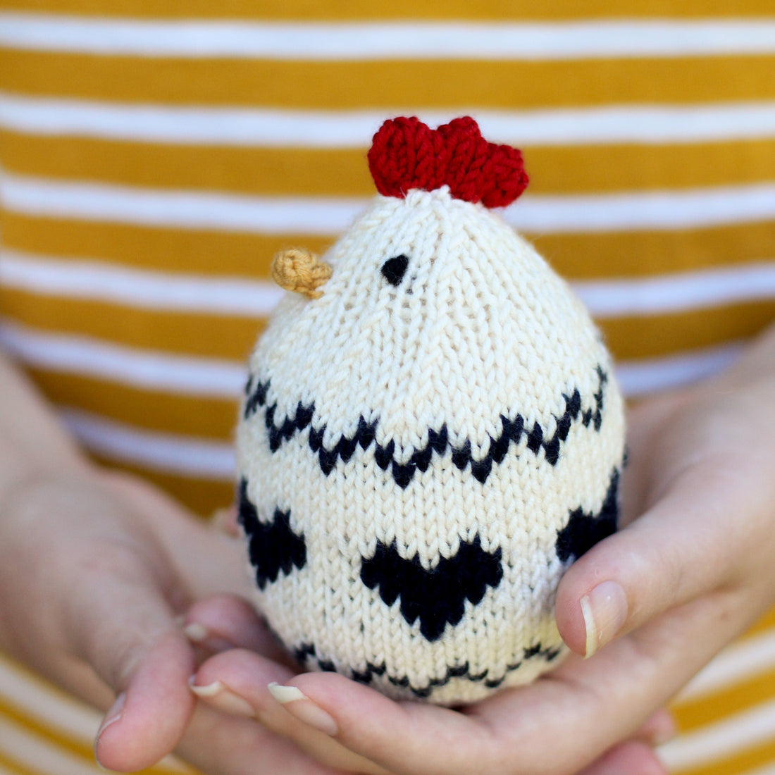 Peckish (the little hen) | PDF Knitting Pattern