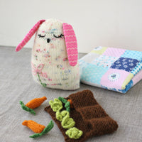 Bunny's Veggie Garden | PDF Knitting Pattern